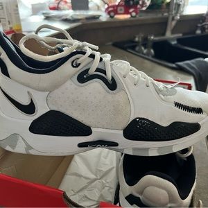 Men’s Nike Air Max Excee; worn 3x in a basketball gym